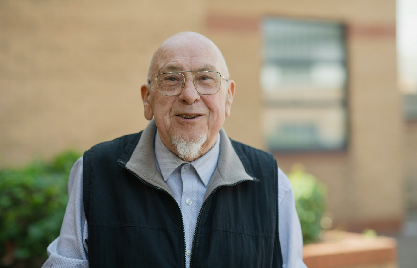 United Help volunteer